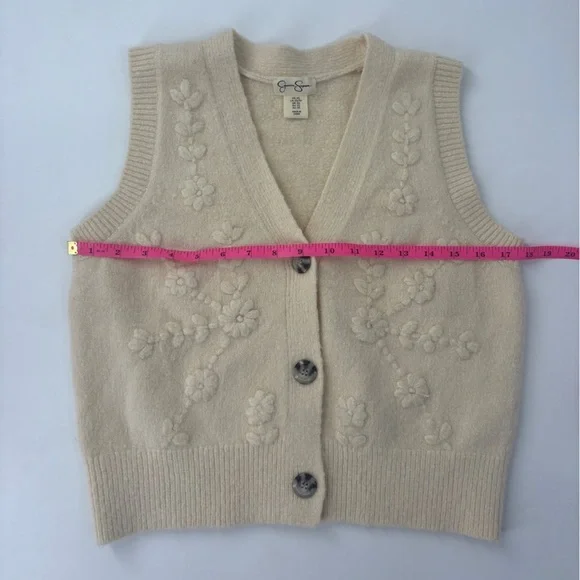 Jessica Simpson Cream Floral V-Neck Sweater Vest - Picture 7 of 8
